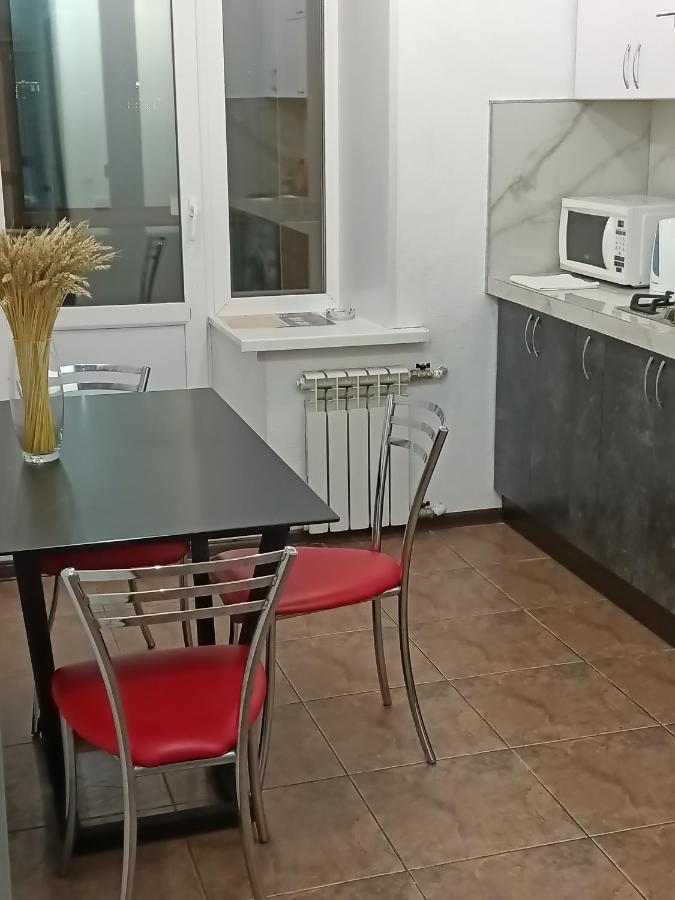 с видом на парк,в минуте ходьбы от акимата,налоговой, прокуратуры,рахмета,dostyk Mall,цона * Petropavlovsk